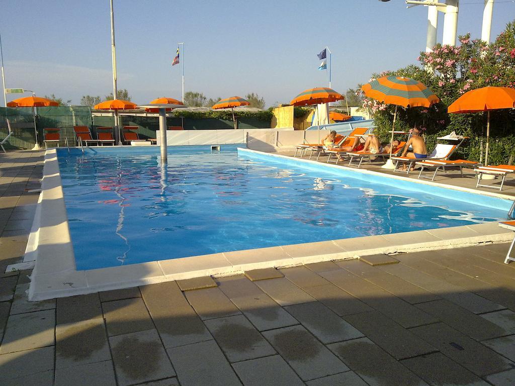 Hotel Emma Nord Rimini Ngoại thất bức ảnh